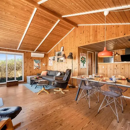 בית נופש Brigit - 200m From The Sea By Interhome *